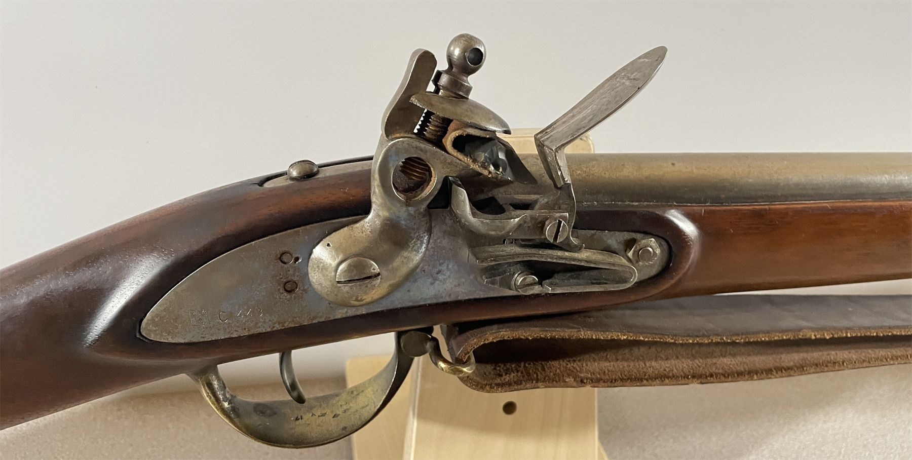 BELGIAN CHARLEVILLE MUSKET COPY IN .69 FLINTLOCK - Kidd Family Auctions