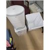 Image 3 : Dekor Classic Diaper Garbage Can & Laundry Basket