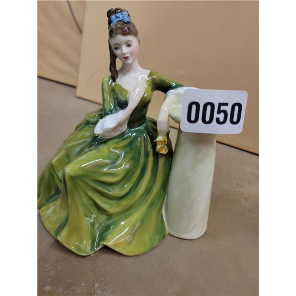 Royal Doulton Secret Thoughts hn 2382