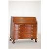 Image 1 : NEW ENGLAND CHIPPENDALE OXBOW SLANT FRONT DES