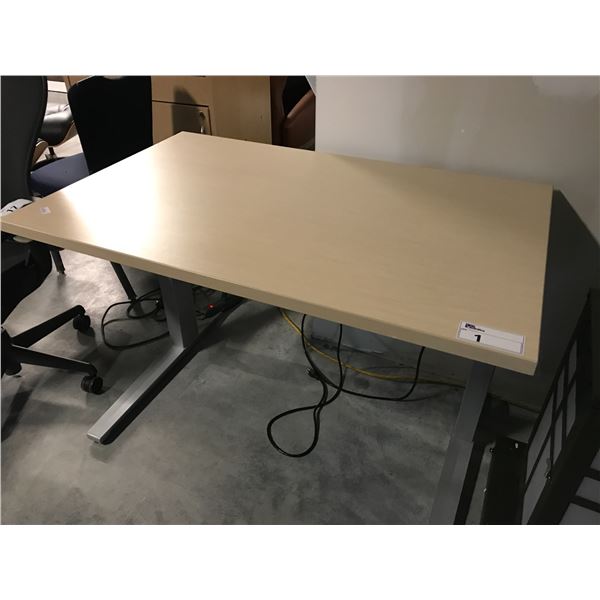 Programer Table HERMAN MILLER LIGHT MAPLE ELECTRIC ADJUSTABLE HEIGHT PROGRAMMERS TABLE
