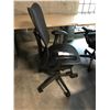 Image 2 : HERMAN MILLER MIRRA BLACK/GRAPHITE FULLY ADJUSTABLE TASK CHAIR