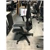 Image 2 : HON IGNITION 2 GREY/BLACK MESH BACK FULLY ADJUSTABLE TASK CHAIR