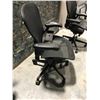 Image 2 : HERMAN MILLER AERON GREY/GREY FULLY ADJUSTABLE TASK CHAIR (SIZE B)