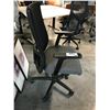 Image 2 : HON IGNITION 2 GREY/BLACK MESH BACK FULLY ADJUSTABLE TASK CHAIR