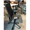 Image 2 : HON IGNITION 2 GREY/BLACK MESH BACK FULLY ADJUSTABLE TASK CHAIR