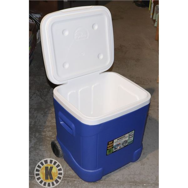 IGLOO ICE CUBE COOLER 60QT