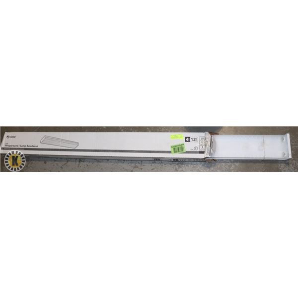 4 FOOT WRAP AROUND LAMP FLUORESCENT LIGHT