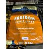 Image 1 : Blue Buffalo Freedom - Grain Free, Large Breed Chicken Potato & Peas Dog Kibble  24Lbs