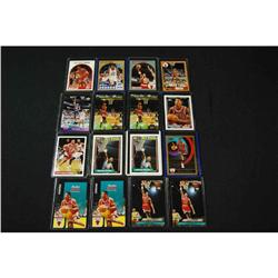 Set of 16 Scottie Pippen Basketball Cards