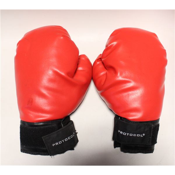 PAIR BOXING GLOVES