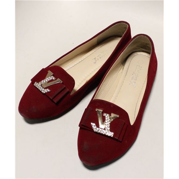 LADIES SIZE 8 LV REPLICA RED SHOES