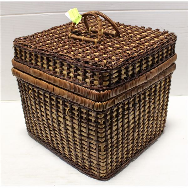 WICKET BASKET W/ LID