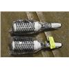 Image 1 : 2 NEW HAIR BRUSHES & LUMBAR INFLATABLE PILLOW