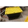 Image 2 : 4 HDX 102 LITER TOUGH TOTES WITH LIDS