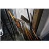 Image 2 : GARBAGE CAN FULL OF GARDEN TOOLS, TRIMMERS, SHOVELS, PRY BARS ETC