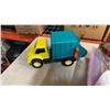 Image 2 : MCDONALDS ORIGINAL SPACE JAM TOYS, FORMULA ONE TOY CARS