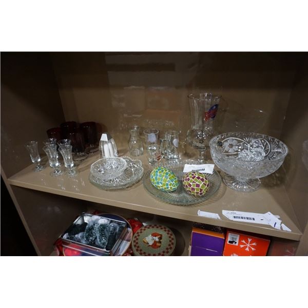 LOT OF CRYSTAL AND GLASS WARE