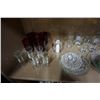 Image 2 : LOT OF CRYSTAL AND GLASS WARE
