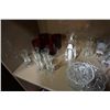 Image 5 : LOT OF CRYSTAL AND GLASS WARE