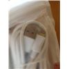 Image 2 : LOT OF 5 NEW APPLE IPHONE CHARGING DATA CABLES