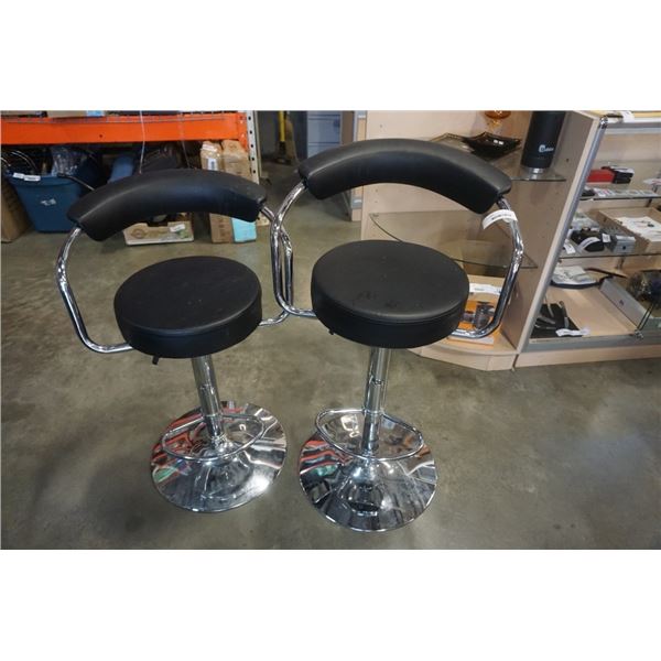 2 LEATHER LOOK GAS LIFT BAR STOOLS