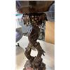 Image 8 : DECORATIVE METAL BIRD BATH AND METAL FLOWER PAINTED STAND