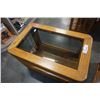 Image 4 : 3 OAK ENDTABLES