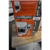 Image 4 : HILTON BEACH COFFEE URN AND PROCTOR SILEX COFFEE MAKER