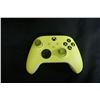 Image 3 : Xbox Wireless Controller – Electric Volt for Xbox Series X|S, Xbox One, and Windows 10 Devices Teste
