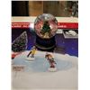 Image 2 : LEMAX XHRISTMAS VILLAGE ANIMATED SKATING POND AND 2 SNOW GLOBES