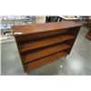 Image 2 : VINTAGE BOOKSHELF