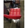 Image 8 : 2 BAR STOOLS