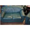 Image 3 : GREEN LEATHER SOFA AND LOVESEAT