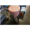 Image 2 : 5 STOOLS AND PLASTIC BINS AND TRAYS