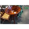 Image 2 : WOODEN SALAD BOWL AND STAND
