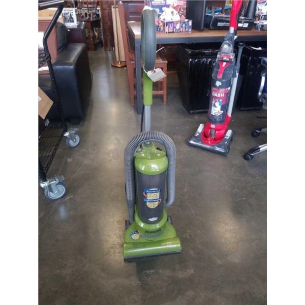 EUREKA EASY CLEAN UPRIGHT VACUUM TESTED AND WORKING