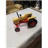 Image 2 : CASE AGRI KING 1070 DIE CAST TRACTOR
