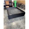 Image 2 : MODERN QUEEN SIZE  SOLID WOOD PLATFORM BEDFRAME WITH TWO DRAWERS AND QUEENSIZE MATTRESS AND BOXSPRIN