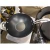 Image 6 : 4 AS NEW WOKS AND T-FAL PANS