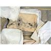 Image 3 : A GROUP OF FINE TABLE LINENS AND LACES