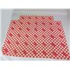 Image 3 : A 1920S RED AND WHITE CHECKED QUILT