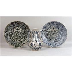 THREE MING DYNASTY BLUE AND WHITE POTTERY ITEMS