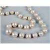 Image 2 : A GRADUATED STRAND PEARL NECKLACE