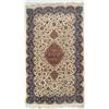 Image 1 : AN ORIENTAL RUG