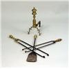 Image 1 : A SET OF CLASSICAL BRASS ANDIRONS