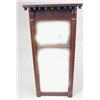 Image 1 : A FEDERAL MAHOGANY MIRROR