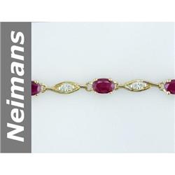 5.67 ct Ruby & Diamond Bracelet 14kt Gold