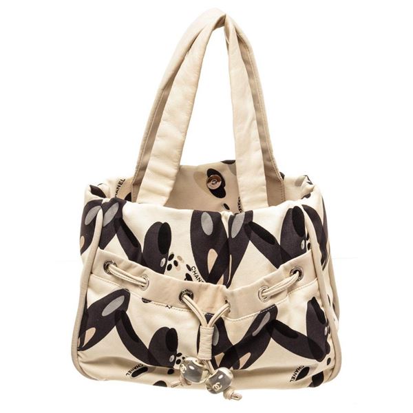 Chanel Black Beige Leather Drawstring Shoulder Bag