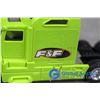 Image 8 : (2) F&F Die Cast Semi Cabs - Universal Studios